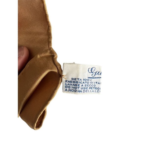 GUCCI: Silk Scarf With Birds & Logo #L069 - Picture 11 of 12